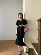 AMUM孕妇装低卡冷萃~又见时髦设计感泡泡袖黑色连衣裙显瘦