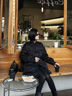 国风新中式复古棉袄高级感气质，小香风盘扣黑色，羽绒棉服厚外套冬季