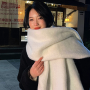 韩版纯色加厚大围巾女冬季高级感白色百搭懒人披肩围脖保暖