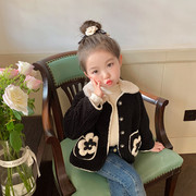 韩版女童2023秋冬时尚小香风珍珠花朵翻领毛衣加厚单排扣外套