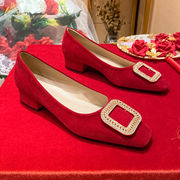 红色婚鞋女粗跟单鞋大码女鞋春秋浅口方头舒适软底气质新娘鞋