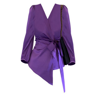 大码胖妹妹法式气质v领绸缎面，绑带紫色衬衫女设计感收腰长袖衬衣