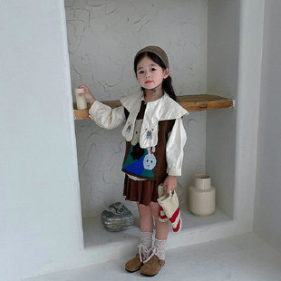 韩版女童套装卡通兔，毛线背心加大领子衬衫，半身裙23秋冬装三件套