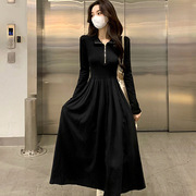黑色长袖连衣裙女秋季2024小众半拉链设计收腰显瘦中长款裙子