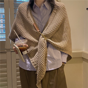 针织三角披肩春秋季女外搭办公室纯色搭肩金属，链条多功能毛线围巾
