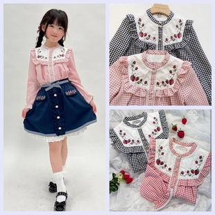 120-140日系女童凉感面料细格子，拼接蕾丝边刺绣草莓长袖衬衣