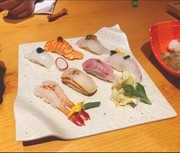 日本式料理创意陶瓷餐具，折边刺身平板盘，牛肉烧烤盘正方寿司碟盘子
