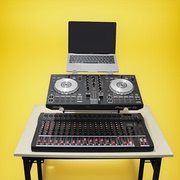 白色烤漆dj电脑支架，加厚铁板桌面打碟机架，四层电音搓碟机架