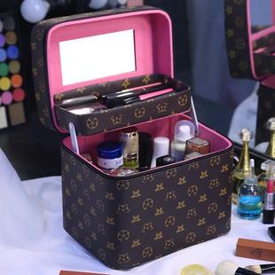 大牌化妆包女便携式大容量，2023超火ins高级感化妆品收纳盒箱