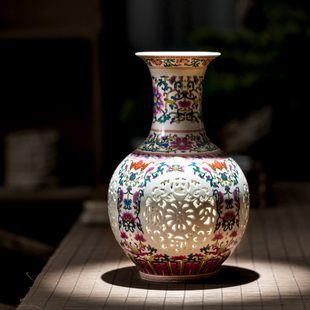 景德镇陶瓷器花瓶石榴，瓶摆件青花瓷镂空中式家居，客厅博古架装饰品