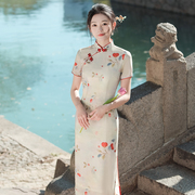 浅色旗袍年轻款改良中长款2024年传统春夏，素雅新中式日常可穿