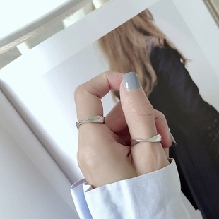 设计感小众S925纯银女戒指莫比乌斯开口食指戒指简约波纹情侣对戒