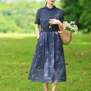 夏季苎麻刺绣中长款藏蓝色，翻领连衣裙宽松短袖，文艺休闲长裙