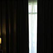 加厚全遮光纯色窗帘成品简约现代卧室，飘窗遮光布客厅(布客厅)阳台遮阳隔热