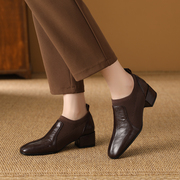 2024年女士深口单鞋欧美大码中跟一脚蹬圆头中老年时尚粗跟鞋