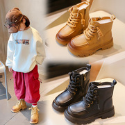 儿童2023秋季靴子中大童，软底防滑皮靴，女童小黄靴喷漆时尚潮流