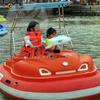 儿童游乐车充气碰碰船双人遥控电动船玻璃钢水上公园游船定制