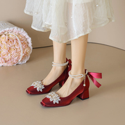 红色高跟鞋女粗跟方头水钻蝴蝶结，玛丽珍单鞋，法式婚鞋新娘伴娘气质