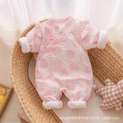 女宝宝冬款中国风甜美外出哈衣0一3月婴儿夹棉保暖斜襟连身衣