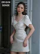 高档欧根纱缎面通勤V领立体裁剪个性不对称设计超短小白裙