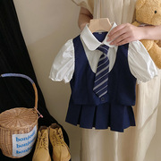 韩版童装2023夏季女童学院风网，红假两件上衣洋气百褶短裙套装