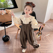 女童衬衫背带裤套装春装2024韩版洋气时髦儿童宝宝春款两件套