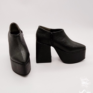antaina原创店主松糕厚底鞋蛇皮纹，方跟尖头及踝靴超高跟7801