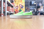 首尔的米家VANS 女鞋Slip On荧光绿帆布休闲滑板鞋VN0A4U38WT5