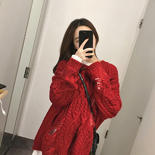 香港毛衣2023年女秋季款大红慵懒风宽松显瘦破洞针织衫外套女