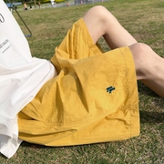 姜黄色冰丝运动短裤男夏季薄款沙滩速干休闲宽松五分裤透气凉凉裤