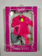预 Barbie Fashion Avenue Boutique 14980 14301 芭比衣服配件