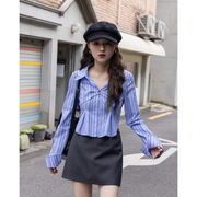 觅定蓝色条纹衬衫女秋季法式独特别致韩系衬衣收腰短款长袖小上衣
