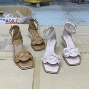 外贸女鞋原单夏季纯色编织时尚好看百搭方头坡跟一字带真皮凉鞋