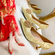 黄色秀禾鞋婚鞋女金黄中式龙凤扣绣花高跟鞋，新娘结婚鞋子旗袍单鞋