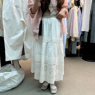 东大门女装2024春夏韩版重工刺绣，白色半身裙高腰显瘦拼接长裙女
