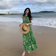 波西米亚沙滩连衣裙，女夏海边度假绿色碎花无袖长裙，气质慵懒感裙子