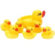 男孩塑料水上会叫橡胶洗澡鸭子儿童，用品男童鸭婴儿软玩具开发新生