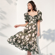 法式复古印花连衣裙越南设计师夏气质小众山茶花泡泡袖长裙子