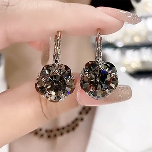 高级感灰色水晶锆石耳环，韩国轻奢法式耳扣气质时尚百搭耳坠耳饰女