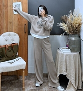 韩国2024春季女字母印花针织，休闲上衣直通长裤，假三件套装米色