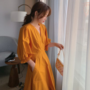 姜黄色连衣裙女夏法式桔梗复古V领显瘦长裙小个子初恋裙
