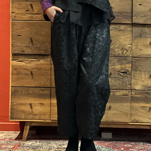 yangzaizai羊在在黑色，新中式复古九分裤女秋冬设计感提花裤子