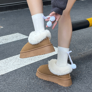 秋冬季羊绒袜可爱甜美纯色中筒后跟球球袜子菱形格雪地靴搭配女袜