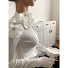 地球店花朵设计感针织打底衫女春季小众，白色修身显瘦长袖t恤上衣