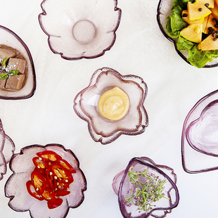 日式樱花蘸料碟家用料理小碟子，粉色调料碗桃心，玻璃碟筷架水果盘子