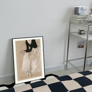 黑白优雅芭蕾女郎装饰画，卧室床头靠墙，床尾斗柜电视桌面摆画客厅