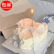 七夕情人节爱心心形蛋糕，装饰白色褶皱，纱蝴蝶结鱼尾纱丝带蜡烛插件
