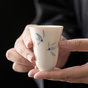 纯手绘兰花茶杯单杯聚香杯薄胎主人杯，创意茶杯陶瓷功夫茶具茶盏