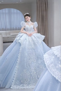 新娘主婚纱法式复古宫廷公主高级感重工泡泡袖冰蓝色大拖尾礼服女