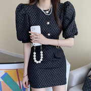 韩国chic法式菱格纹理珍珠扣宽松泡泡袖衬衫+高腰包臀半身裙短裙